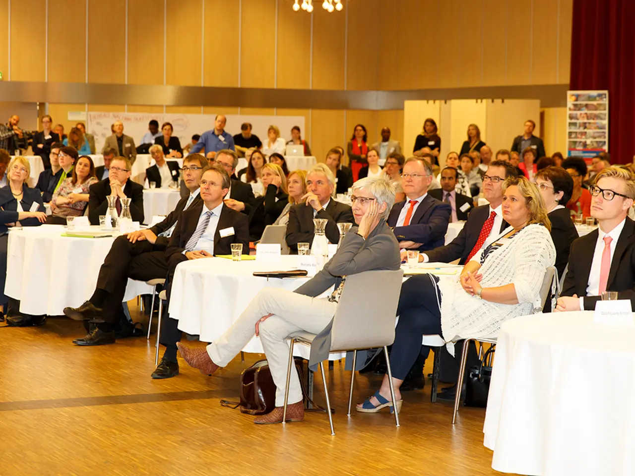 Strategies for Staying Focused and Engaged in a Dialogue