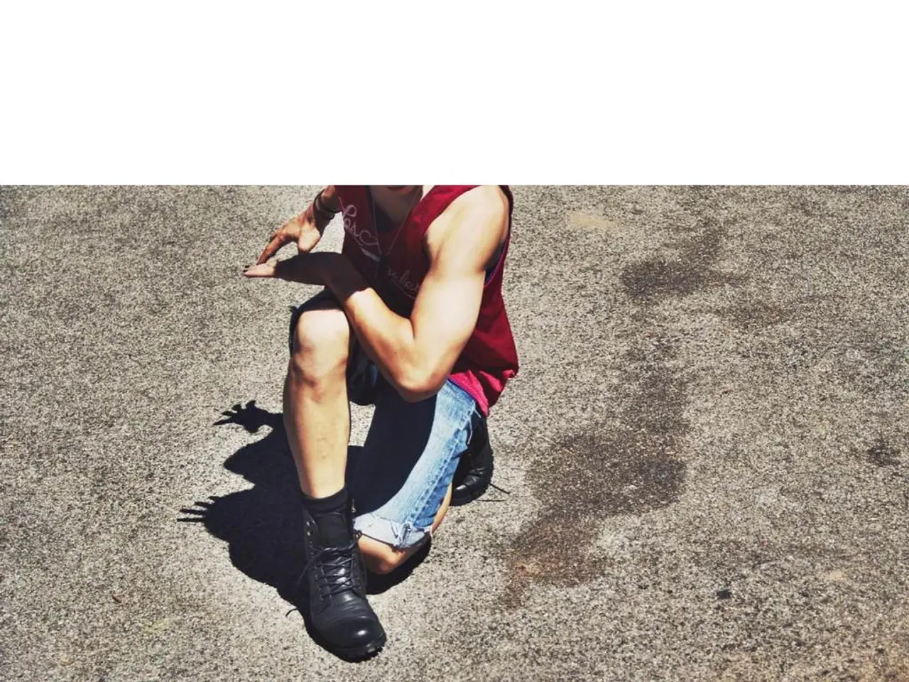 Artificial Knee: Its Composition, Lifespan, and Potential Risks