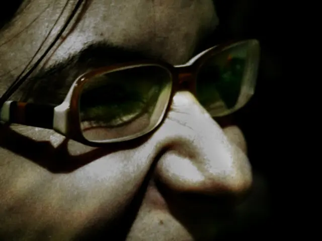 Distinction between Emotions and Feelings: A Common Perplexity Explored