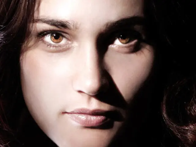 Endometriosis Adhesions: Signs, Development, and Visual Representations