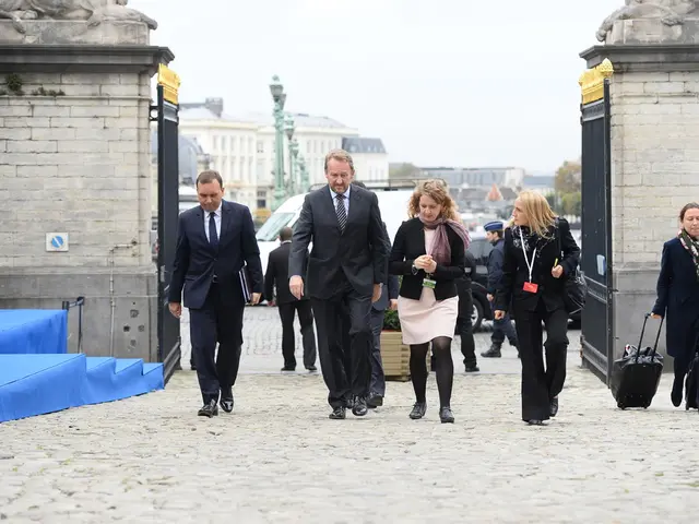 Factors Influencing Worker Dedication: Important Elements and Resolutions