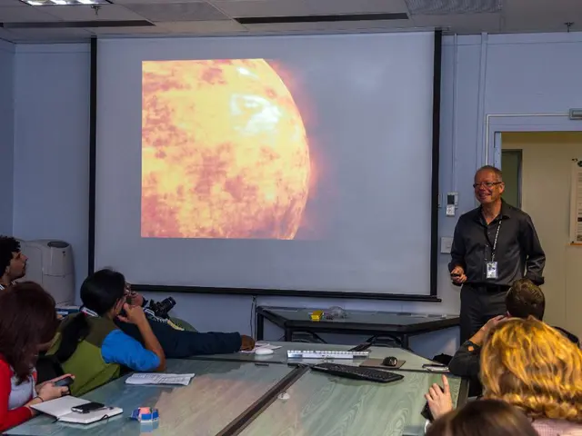 Tech-savvy seniors enjoy enhanced cognitive advantages through contemporary innovation