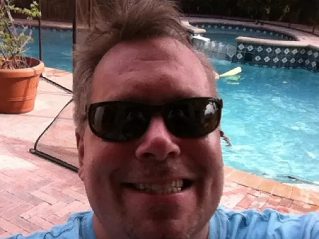 Idea Proposed for Building Artificial Salt Pond by Petrichenko