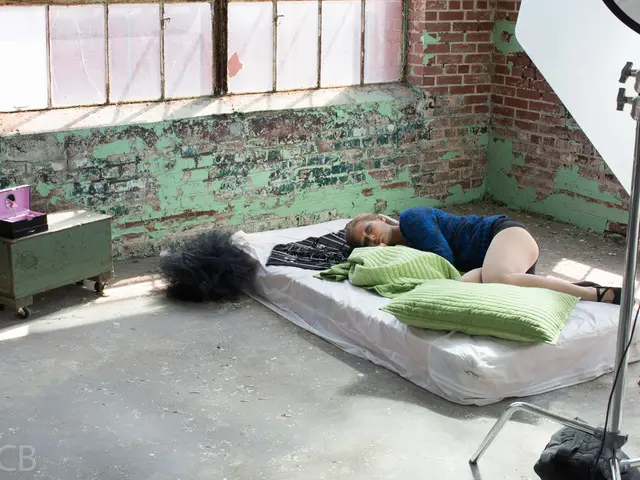 Stomach Discomfort Upon Lying Down: Reasons and Solutions Explored