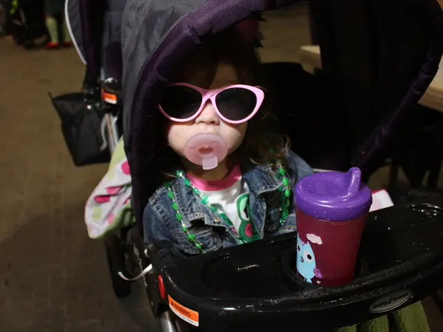 Parental Taxis at Schools in North Rhine-Westphalia Under Scrutiny amid Safety Concerns